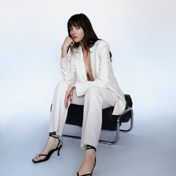 Zara DOUBLE-BREASTED BUTTONED BLAZER - Picture 1 of 8